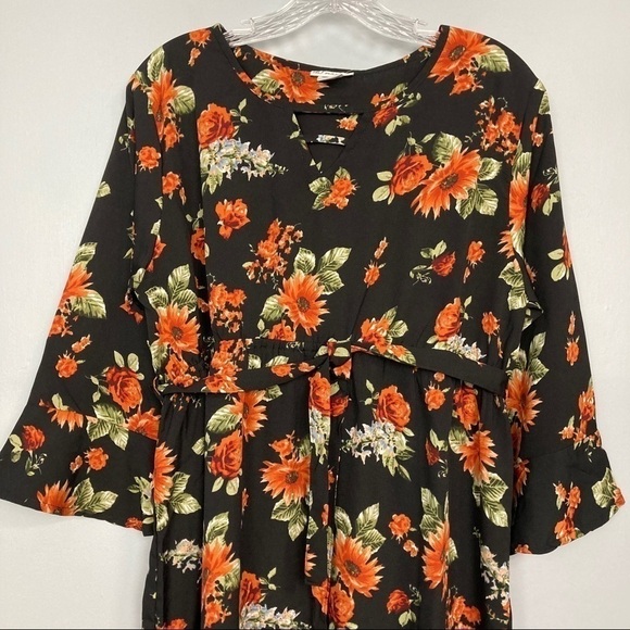 𝅺oh! Mamma Maternity Notched Floral Midi Dress - Picture 9 of 13